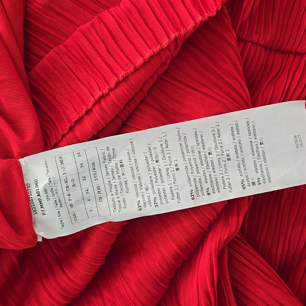 Max Mara Red Long-Sleeved Midi Dress Featuring Pleated Texture Size 2 - Picture 9 of 9